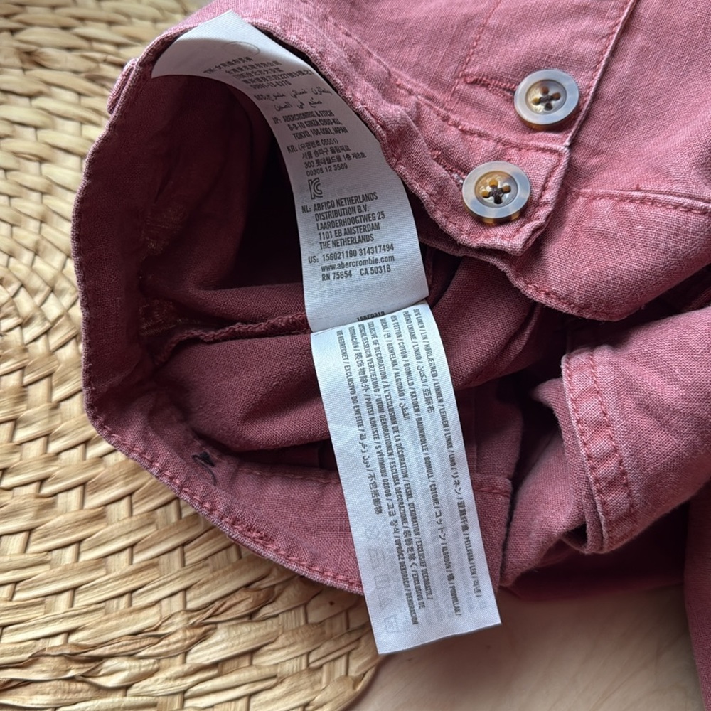 ABERCROMBIE & FITCH • PANTS - Picture 4 of 5